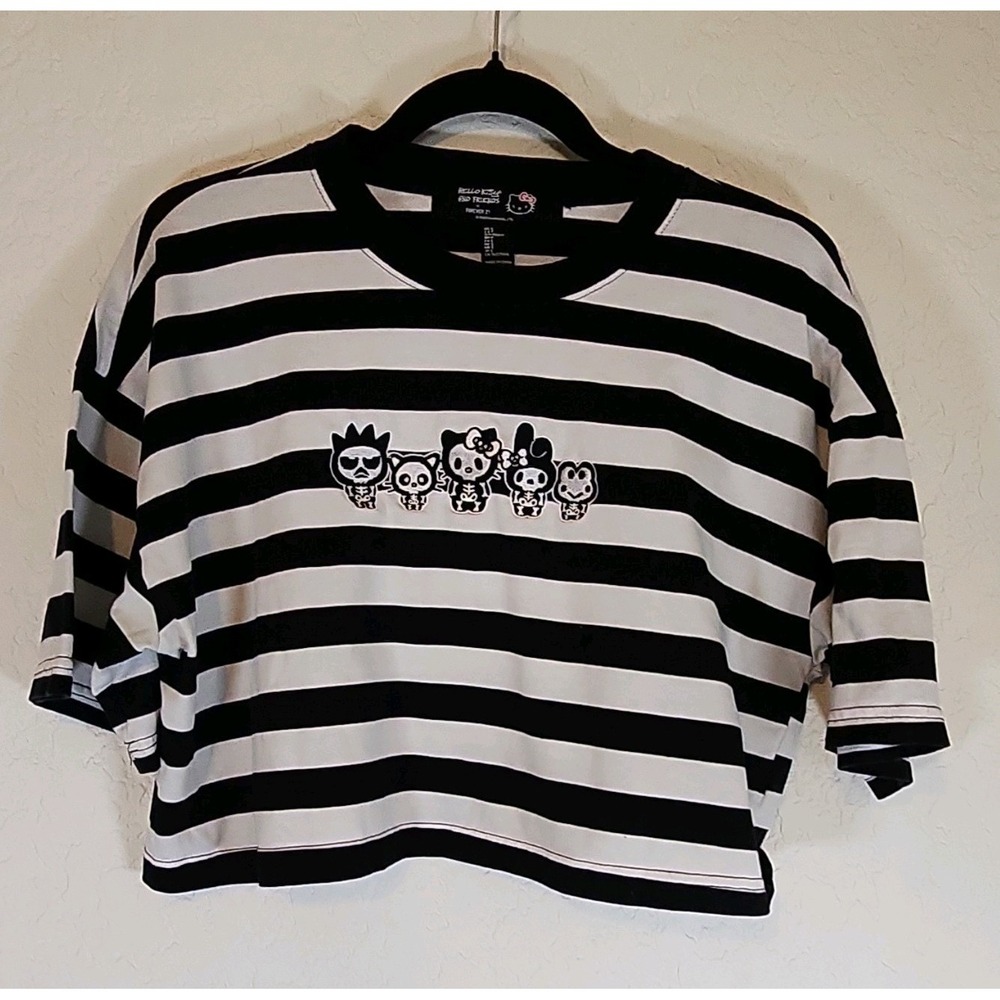 Forever‎ 21 Hello Kitty Skeleton Black/White Striped Cropped T-Shirt Size L